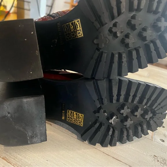 NIB JEFFREY CAMPBELL PATENT SABINE CHELSEA MOTO BOOTS - Picture 3 of 10